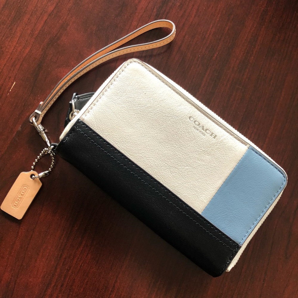 Coach Wristlet wallet